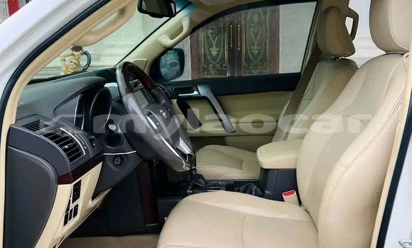 Buy Used Toyota Prado White Car in Vientiane in Vientiane Province Buy Used Toyota Prado White Car in Vientiane in Vientiane Province