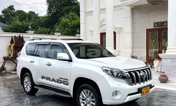 Buy Used Toyota Prado White Car in Vientiane in Vientiane Province Buy Used Toyota Prado White Car in Vientiane in Vientiane Province