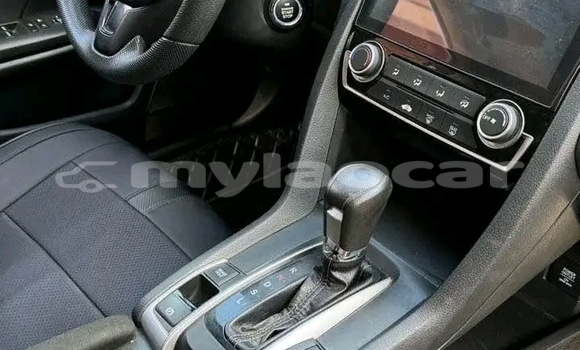Buy Used Honda Civic White Car in Vientiane in Vientiane Province Buy Used Honda Civic White Car in Vientiane in Vientiane Province