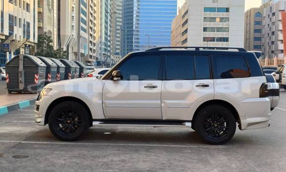 Acheter Occasion Voiture Mitsubishi Pajero Blanc à Vientiane, Vientiane Province Acheter Occasion Voiture Mitsubishi Pajero Blanc à Vientiane, Vientiane Province