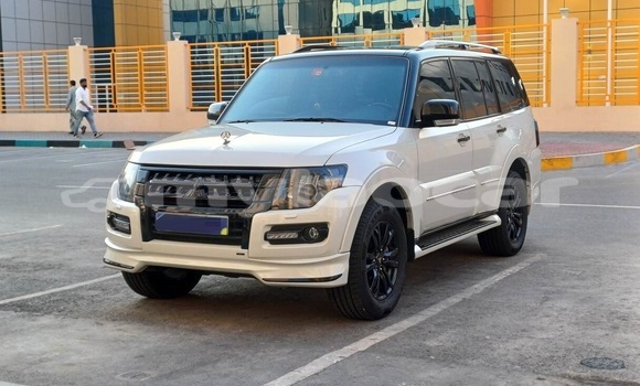 Acheter Occasion Voiture Mitsubishi Pajero Blanc à Vientiane, Vientiane Province Acheter Occasion Voiture Mitsubishi Pajero Blanc à Vientiane, Vientiane Province