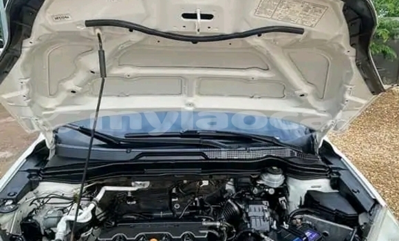 ຊື້ ໃຊ້ແລ້ວ Honda CR–V White ລົດ ໃນ Samakhixai ໃນ Attapeu Province ຊື້ ໃຊ້ແລ້ວ Honda CR–V White ລົດ ໃນ Samakhixai ໃນ Attapeu Province