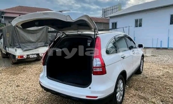 ຊື້ ໃຊ້ແລ້ວ Honda CR–V White ລົດ ໃນ Samakhixai ໃນ Attapeu Province ຊື້ ໃຊ້ແລ້ວ Honda CR–V White ລົດ ໃນ Samakhixai ໃນ Attapeu Province