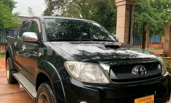 ຊື້ ໃຊ້ແລ້ວ Toyota Hilux Black ລົດ ໃນ Luang Namtha ໃນ Luang Namtha Province ຊື້ ໃຊ້ແລ້ວ Toyota Hilux Black ລົດ ໃນ Luang Namtha ໃນ Luang Namtha Province