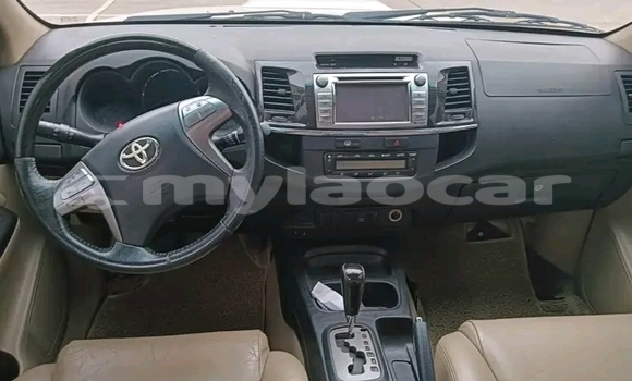 Buy Used Toyota Fortuner White Car in Saravan in Salavan Province Buy Used Toyota Fortuner White Car in Saravan in Salavan Province