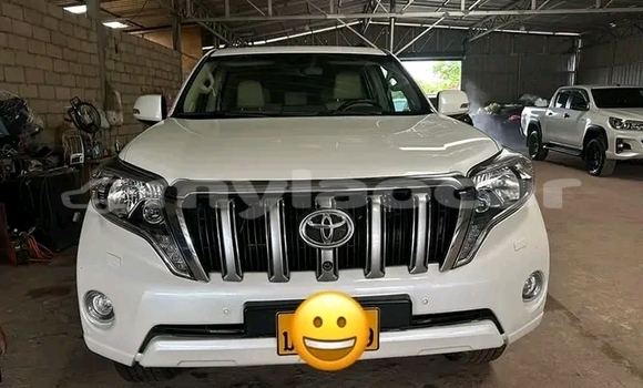 Buy Used Toyota Prado White Car in Luang Namtha in Luang Namtha Province Buy Used Toyota Prado White Car in Luang Namtha in Luang Namtha Province