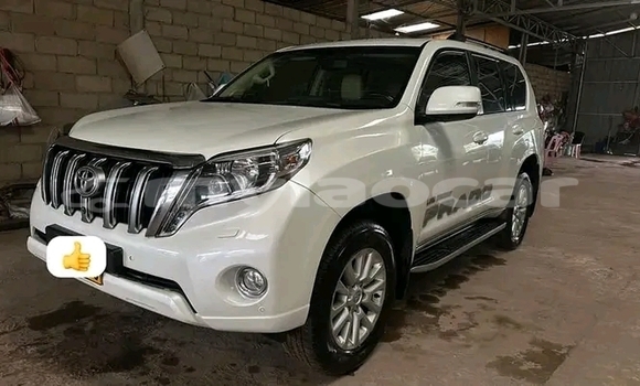 Buy Used Toyota Prado White Car in Luang Namtha in Luang Namtha Province Buy Used Toyota Prado White Car in Luang Namtha in Luang Namtha Province