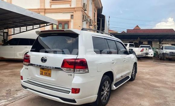 Buy Used Toyota Land Cruiser Prado Other Car in Ban Houayxay in Bokeo Province Buy Used Toyota Land Cruiser Prado Other Car in Ban Houayxay in Bokeo Province