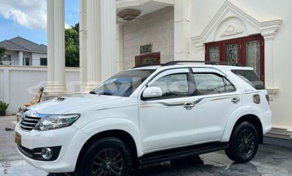 Acheter Occasion Voiture Toyota Fortuner Autre à Champasak, Champasak Province Acheter Occasion Voiture Toyota Fortuner Autre à Champasak, Champasak Province