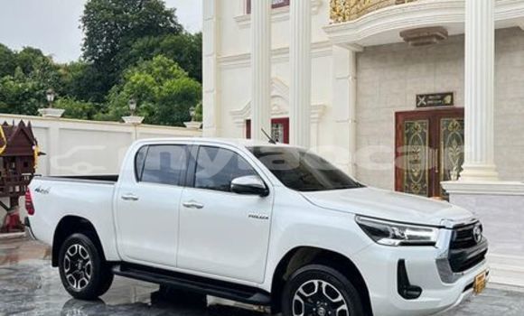 Buy Used Toyota Hiluxe Revo Other Car in Ban Houayxay in Bokeo Province Buy Used Toyota Hiluxe Revo Other Car in Ban Houayxay in Bokeo Province