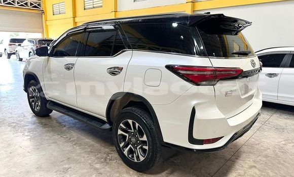 Buy Used Toyota Fortuner Other Car in Ban Nahin in Oudômxai Province Buy Used Toyota Fortuner Other Car in Ban Nahin in Oudômxai Province