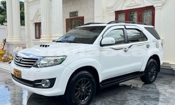 Buy Used Toyota Fortuner Other Car in Vientiane in Vientiane Province Buy Used Toyota Fortuner Other Car in Vientiane in Vientiane Province