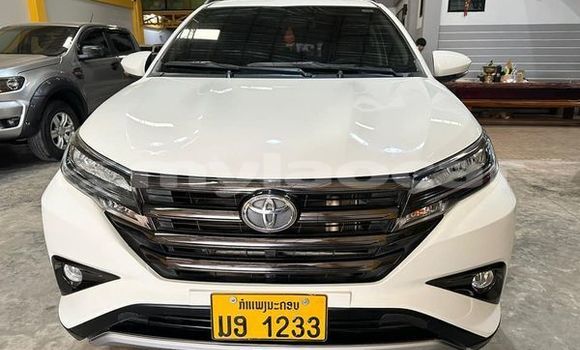 Buy Used Toyota Rush White Car in Vientiane in Vientiane Province