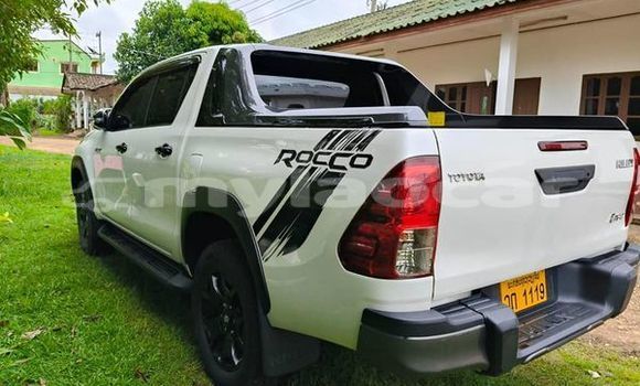 Buy Used Toyota Hiluxe Revo Other Car in Vientiane in Vientiane Province Buy Used Toyota Hiluxe Revo Other Car in Vientiane in Vientiane Province