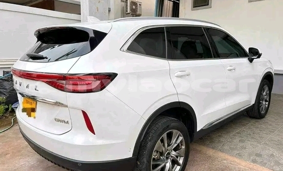 Buy Used Haval H6 White Car in Luang Namtha in Luang Namtha Province Buy Used Haval H6 White Car in Luang Namtha in Luang Namtha Province