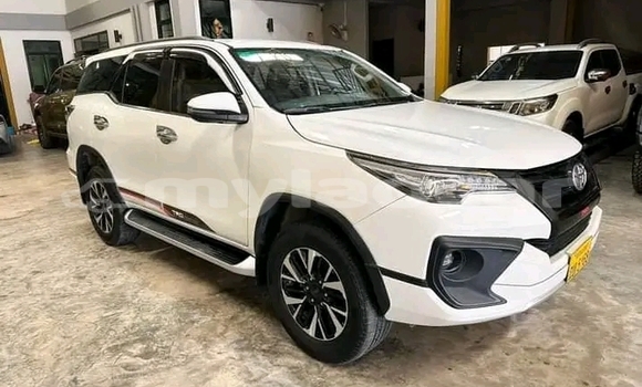 Buy Used Toyota Fortuner White Car in Champasak in Champasak Province Buy Used Toyota Fortuner White Car in Champasak in Champasak Province