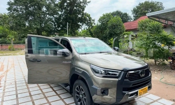 Buy Used Toyota REVO CAB Z-EDITION Other Car in Vientiane in Vientiane Province Buy Used Toyota REVO CAB Z-EDITION Other Car in Vientiane in Vientiane Province