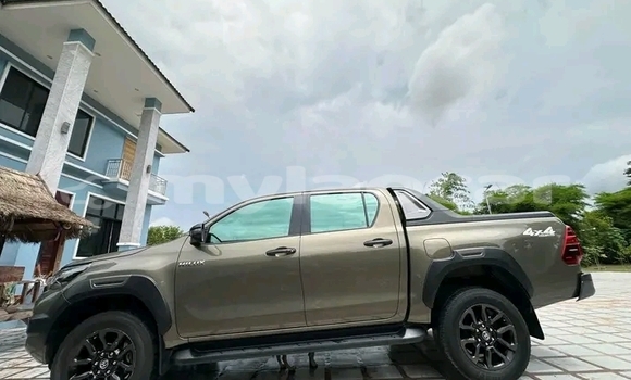 Buy Used Toyota REVO CAB Z-EDITION Other Car in Vientiane in Vientiane Province Buy Used Toyota REVO CAB Z-EDITION Other Car in Vientiane in Vientiane Province