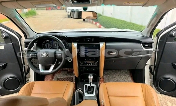 Buy Used Toyota Fortuner White Car in Luang Namtha in Luang Namtha Province Buy Used Toyota Fortuner White Car in Luang Namtha in Luang Namtha Province