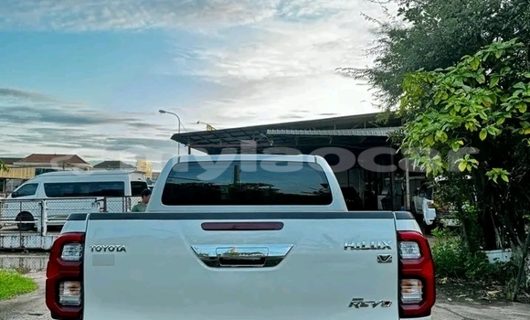 Buy Used Toyota REVO CAB Z-EDITION White Car in Sekong in Xรฉkong Province Buy Used Toyota REVO CAB Z-EDITION White Car in Sekong in Xรฉkong Province