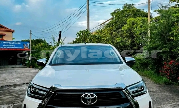 Buy Used Toyota REVO CAB Z-EDITION White Car in Sekong in Xรฉkong Province Buy Used Toyota REVO CAB Z-EDITION White Car in Sekong in Xรฉkong Province