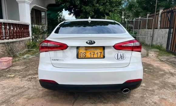 Buy Used BMW X5 White Car in Vientiane in Vientiane Province Buy Used BMW X5 White Car in Vientiane in Vientiane Province