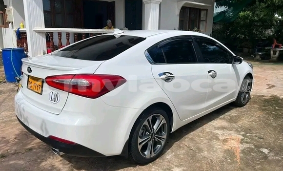 Buy Used BMW X5 White Car in Vientiane in Vientiane Province Buy Used BMW X5 White Car in Vientiane in Vientiane Province