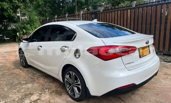 Buy Used BMW X5 White Car in Vientiane in Vientiane Province Buy Used BMW X5 White Car in Vientiane in Vientiane Province