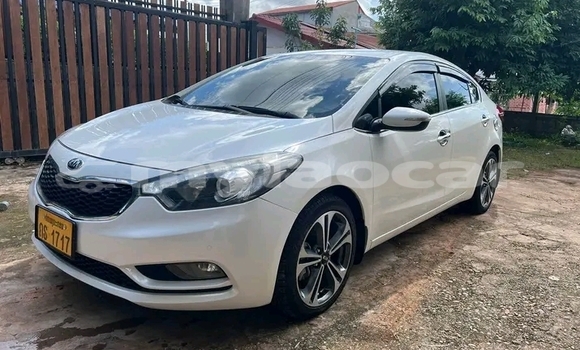 Buy Used BMW X5 White Car in Vientiane in Vientiane Province Buy Used BMW X5 White Car in Vientiane in Vientiane Province