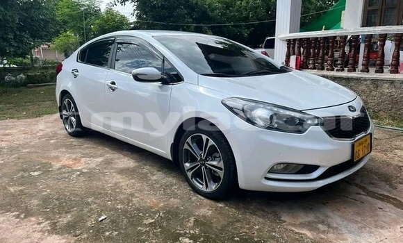 Buy Used BMW X5 White Car in Vientiane in Vientiane Province Buy Used BMW X5 White Car in Vientiane in Vientiane Province