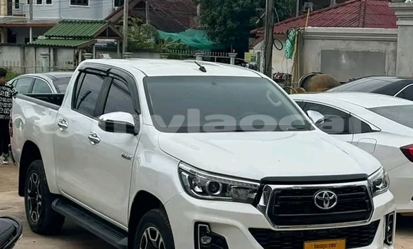 Buy Used Toyota REVO CAB Z-EDITION White Car in Vientiane in Vientiane Province Buy Used Toyota REVO CAB Z-EDITION White Car in Vientiane in Vientiane Province