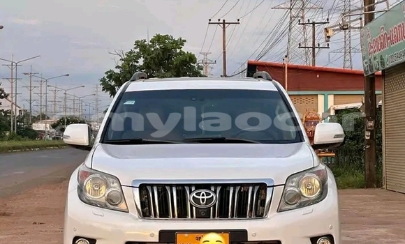 Buy Used Toyota Prado White Car in Vientiane in Vientiane Province Buy Used Toyota Prado White Car in Vientiane in Vientiane Province
