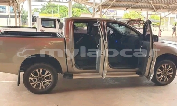 Buy Used Toyota Hilux Other Car in Vientiane in Vientiane Province Buy Used Toyota Hilux Other Car in Vientiane in Vientiane Province