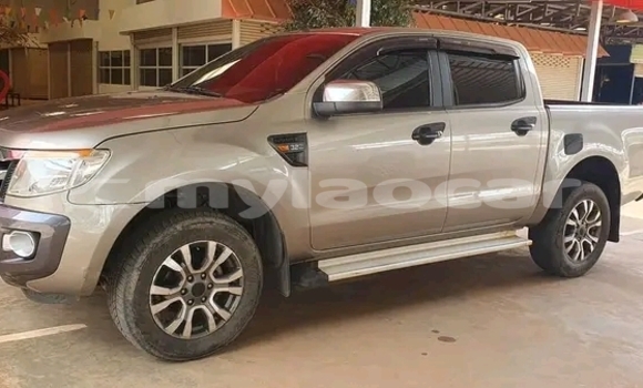 Buy Used Toyota Hilux Other Car in Vientiane in Vientiane Province Buy Used Toyota Hilux Other Car in Vientiane in Vientiane Province