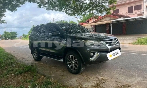 Buy Used Toyota RAV4 Black Car in Vientiane in Vientiane Province Buy Used Toyota RAV4 Black Car in Vientiane in Vientiane Province