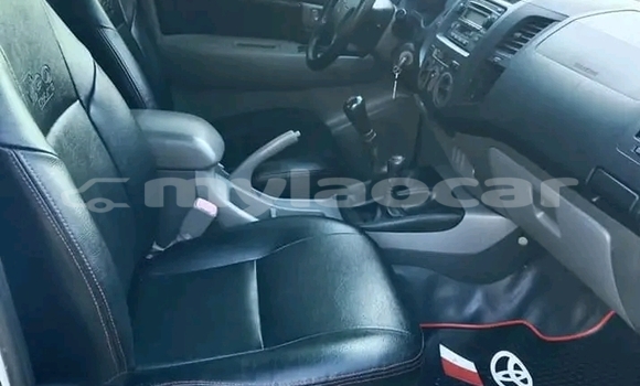 ຊື້ ໃຊ້ແລ້ວ Toyota Hilux White ລົດ ໃນ Vientiane ໃນ Vientiane Province ຊື້ ໃຊ້ແລ້ວ Toyota Hilux White ລົດ ໃນ Vientiane ໃນ Vientiane Province