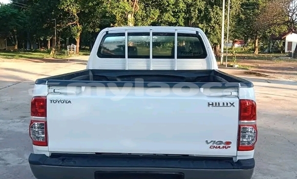 ຊື້ ໃຊ້ແລ້ວ Toyota Hilux White ລົດ ໃນ Vientiane ໃນ Vientiane Province ຊື້ ໃຊ້ແລ້ວ Toyota Hilux White ລົດ ໃນ Vientiane ໃນ Vientiane Province