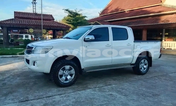 ຊື້ ໃຊ້ແລ້ວ Toyota Hilux White ລົດ ໃນ Vientiane ໃນ Vientiane Province ຊື້ ໃຊ້ແລ້ວ Toyota Hilux White ລົດ ໃນ Vientiane ໃນ Vientiane Province