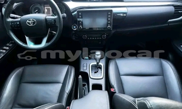 ຊື້ ໃຊ້ແລ້ວ Toyota REVO CAB Z-EDITION White ລົດ ໃນ Vientiane ໃນ Vientiane Province ຊື້ ໃຊ້ແລ້ວ Toyota REVO CAB Z-EDITION White ລົດ ໃນ Vientiane ໃນ Vientiane Province