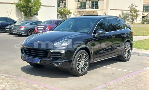 Buy Used Porsche Cayenne Black Car in Vientiane in Vientiane Province