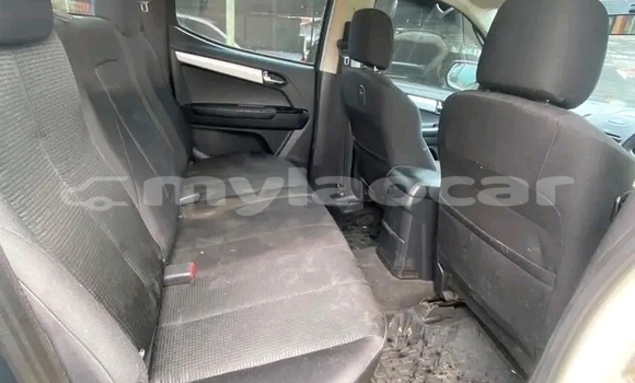 Buy Used Isuzu D–MAX White Car in Samakhixai in Attapeu Province