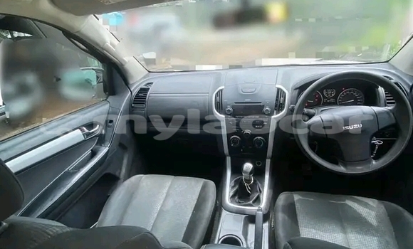 Buy Used Isuzu D–MAX White Car in Samakhixai in Attapeu Province Buy Used Isuzu D–MAX White Car in Samakhixai in Attapeu Province