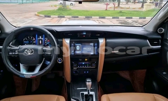 Buy Used Toyota Fortuner White Car in Phongsaly in Phôngsali Province Buy Used Toyota Fortuner White Car in Phongsaly in Phôngsali Province