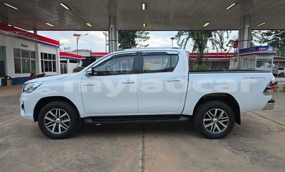 Buy Used Toyota Hiluxe Revo Other Car in Vientiane in Vientiane Province Buy Used Toyota Hiluxe Revo Other Car in Vientiane in Vientiane Province