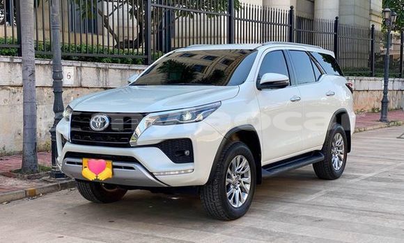 Buy Used Toyota Fortuner Other Car in Vientiane in Vientiane Province Buy Used Toyota Fortuner Other Car in Vientiane in Vientiane Province