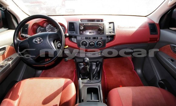 ຊື້ ການ ນຳ ເຂົ້າ Toyota Hilux Red ລົດ ໃນ Import - Dubai ໃນ Attapeu Province ຊື້ ການ ນຳ ເຂົ້າ Toyota Hilux Red ລົດ ໃນ Import - Dubai ໃນ Attapeu Province