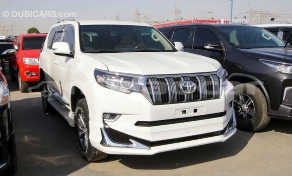 Acheter Import Voiture Toyota Prado Blanc à Import - Dubai, Attapeu Province Acheter Import Voiture Toyota Prado Blanc à Import - Dubai, Attapeu Province