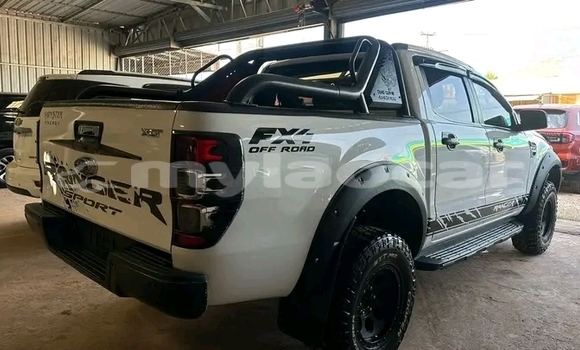 ຊື້ ໃຊ້ແລ້ວ Ford Taurus X White ລົດ ໃນ Luang Namtha ໃນ Luang Namtha Province ຊື້ ໃຊ້ແລ້ວ Ford Taurus X White ລົດ ໃນ Luang Namtha ໃນ Luang Namtha Province