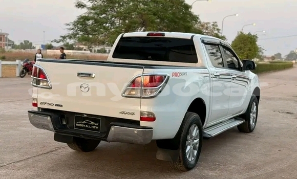 ຊື້ ໃຊ້ແລ້ວ Mazda BT-50 White ລົດ ໃນ Vientiane ໃນ Vientiane Province ຊື້ ໃຊ້ແລ້ວ Mazda BT-50 White ລົດ ໃນ Vientiane ໃນ Vientiane Province