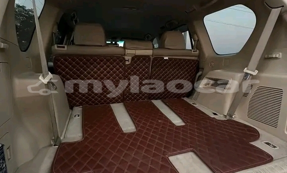 ຊື້ ໃຊ້ແລ້ວ Toyota Prado White ລົດ ໃນ Sainyabuli ໃນ Xaignabouli Province ຊື້ ໃຊ້ແລ້ວ Toyota Prado White ລົດ ໃນ Sainyabuli ໃນ Xaignabouli Province